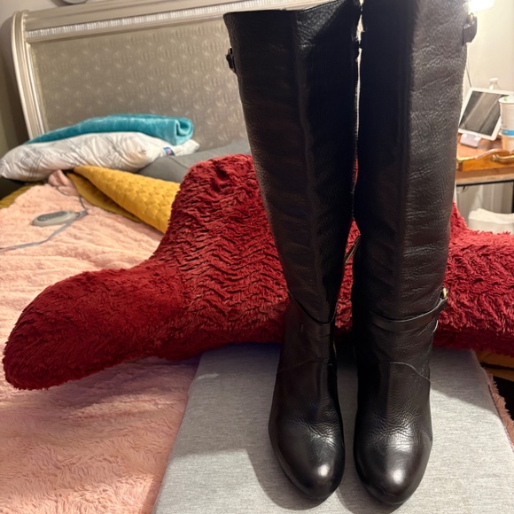 Coach Long Boots - Picture 2 of 14